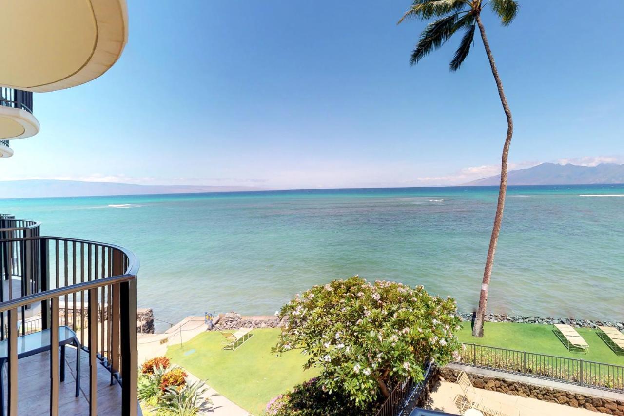 Kahana Reef Oceanfront Condos Экстерьер фото