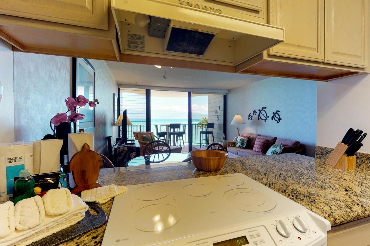 Kahana Reef Oceanfront Condos Экстерьер фото